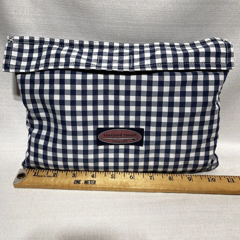 Vineyard Vines Embroidered Whales Swim Trunks Size L Pockets Lined USA W/ Pouch